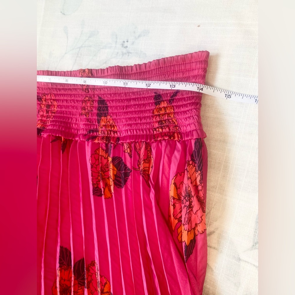 Large Banana Republic Floral Satin Pleated Midi Skirt Size Hot Pink, Flowy - Picture 8 of 13